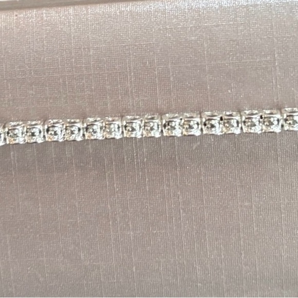 Tennis Bracelet 925 Sterling Silver .50 TW Diamonds 8” Safety Clasp Box Included - Picture 2 of 6
